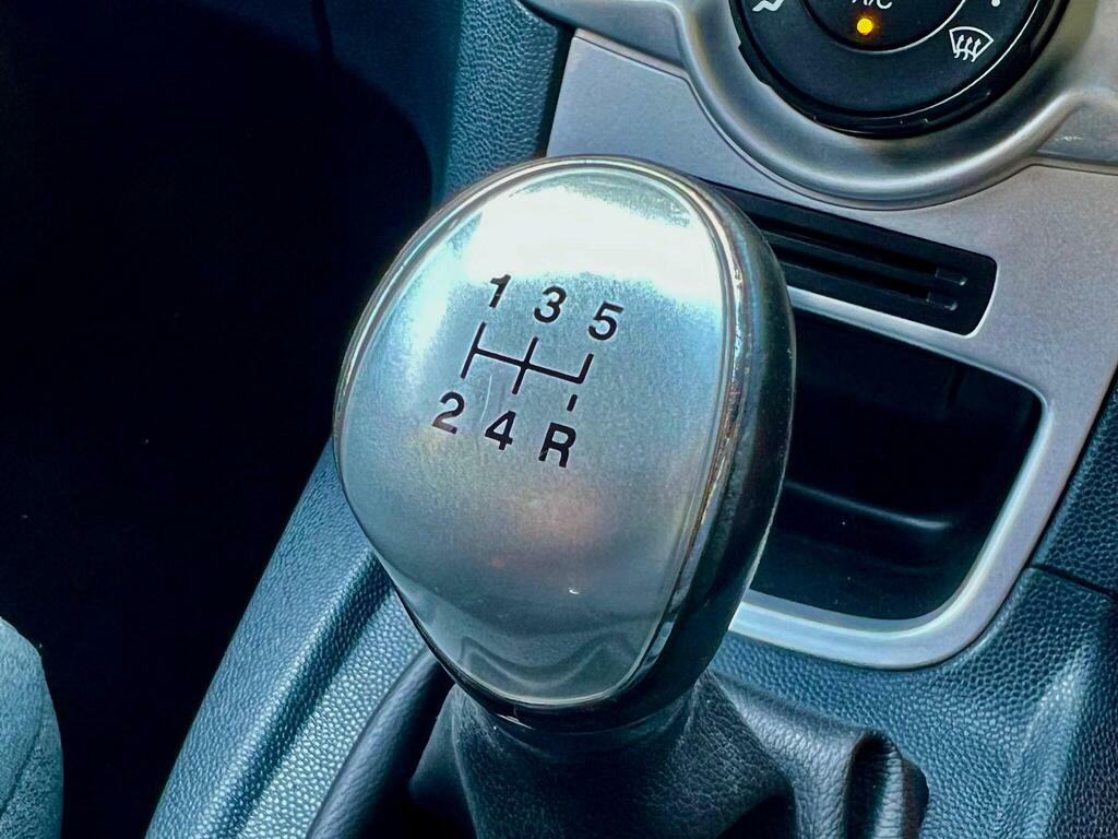 Ford Fiesta 1.4 Edge Blue #40