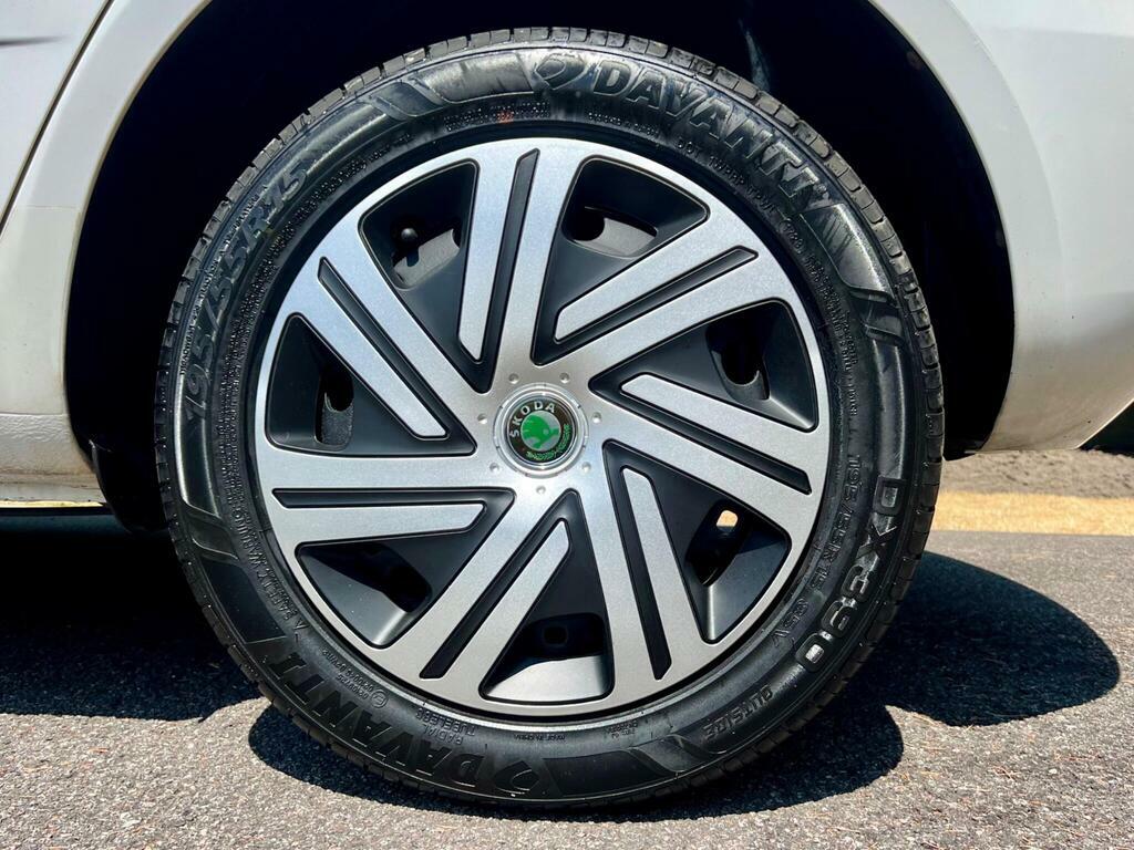 Skoda Fabia 1.2 Htp Silver #14