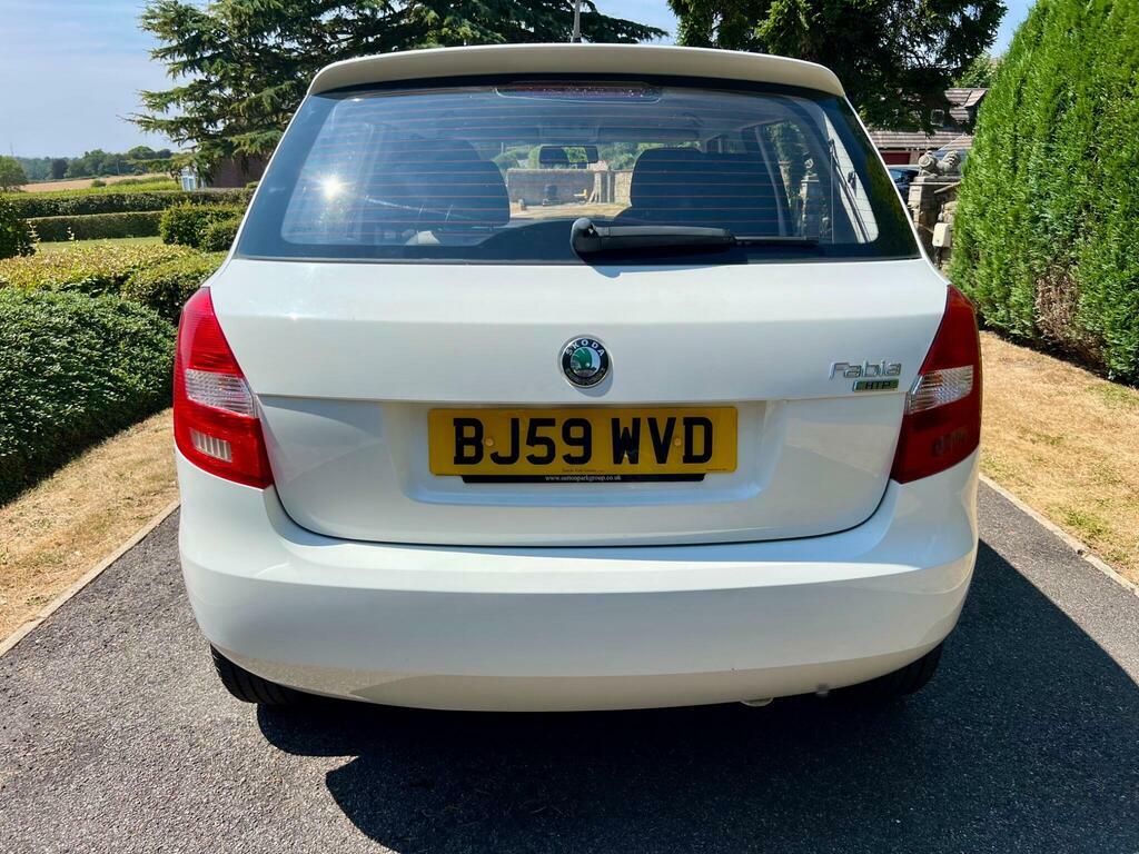 Skoda Fabia 1.2 Htp Silver #19
