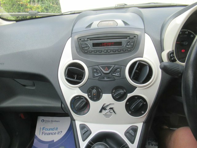 Ford KA 1.2 Zetec Hatchback Euro 5 Ss White #23