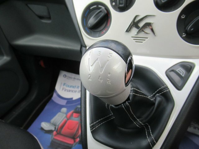 Ford KA 1.2 Zetec Hatchback Euro 5 Ss White #28