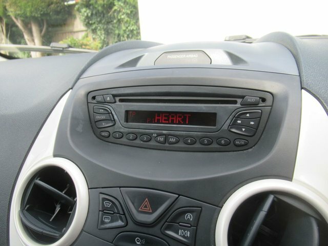Ford KA 1.2 Zetec Hatchback Euro 5 Ss White #25