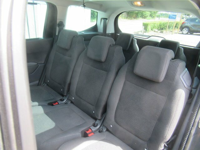Peugeot 5008 1.6L Allure Black #23