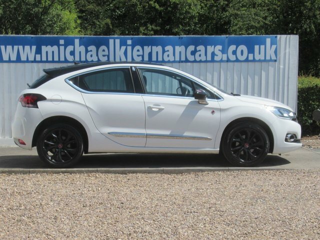 DS DS 4 1.6 Bluehdi Performance Line Hatchback White #2