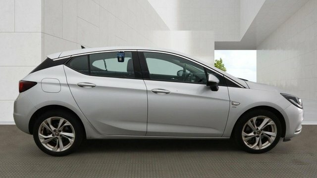 Vauxhall Astra 1.6 Cdti Blueinjection Sri Nav Hatchback Diese Silver #4