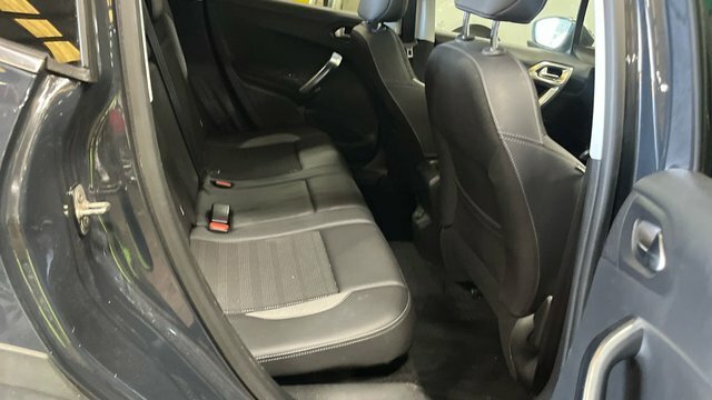 Peugeot 2008 Active Grey #13