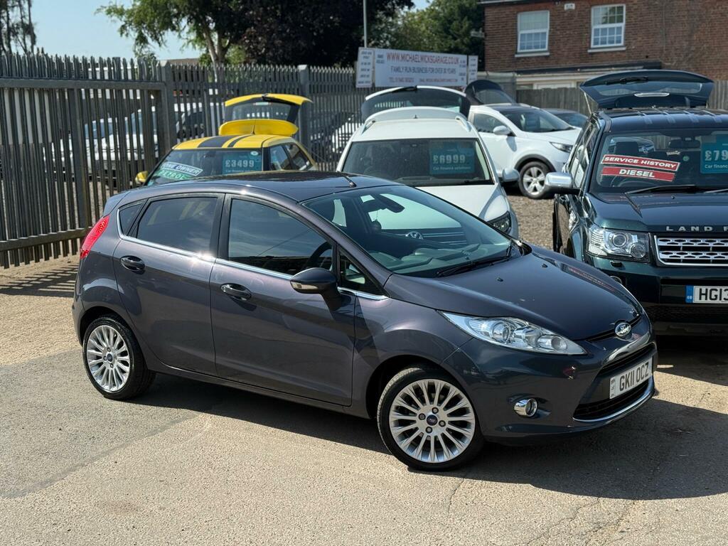 Ford Fiesta 1.4 Titanium Silver