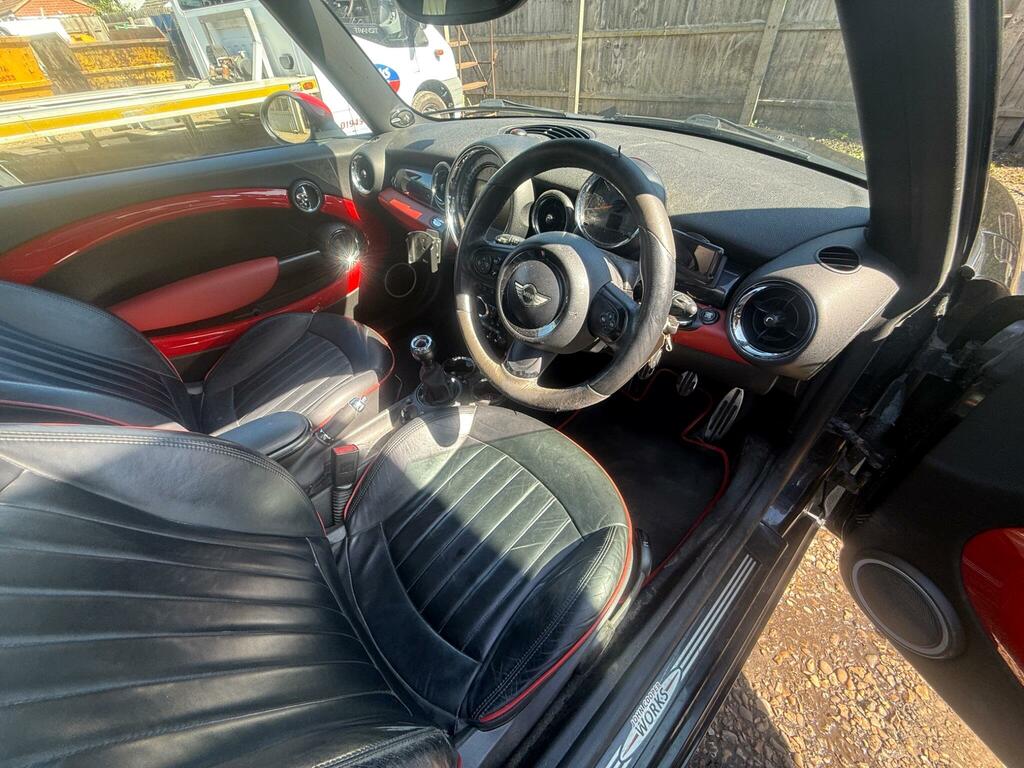 Mini Hatch 1.6 John Cooper Works Euro 5 E060OMG Black #2