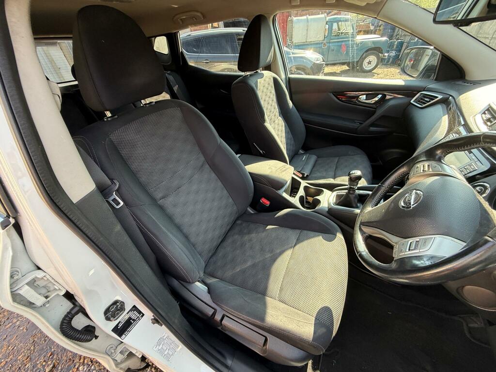 Nissan Qashqai 1.5 Dci Acenta 2Wd Euro 6 Ss Black #3