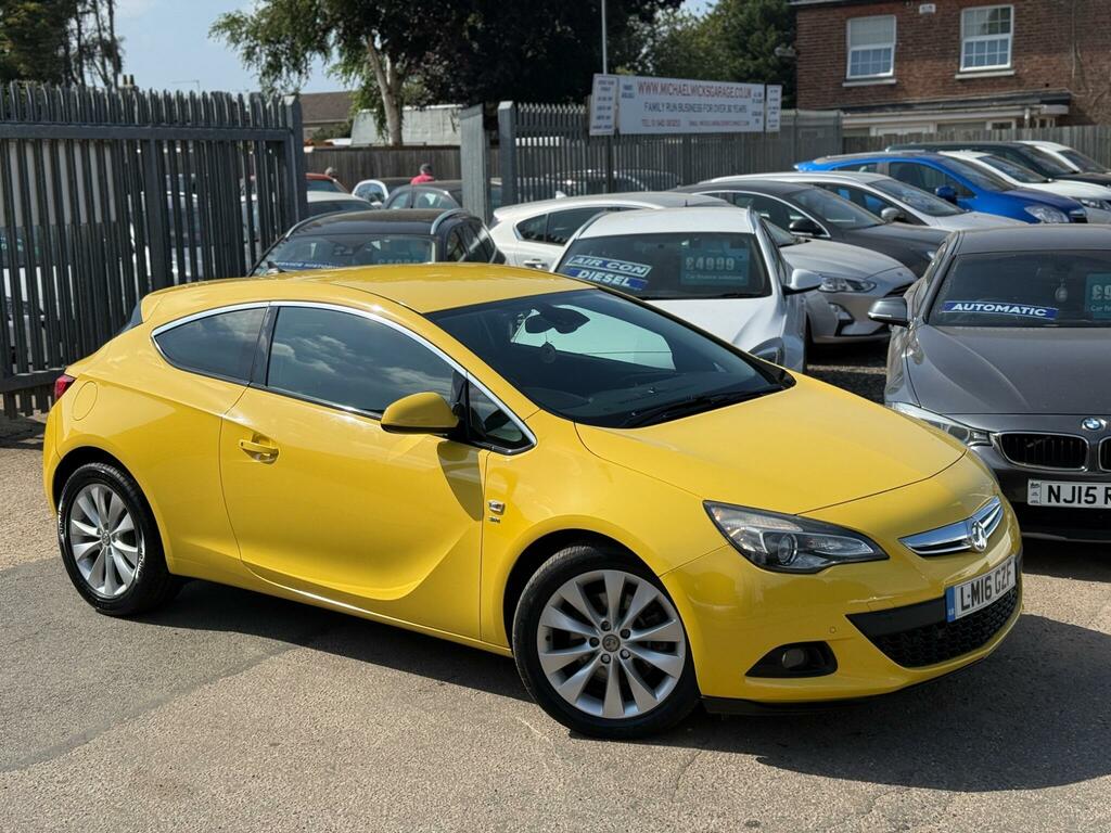 Vauxhall Astra GTC 2.0 Cdti Sri Euro 5 Ss Yellow