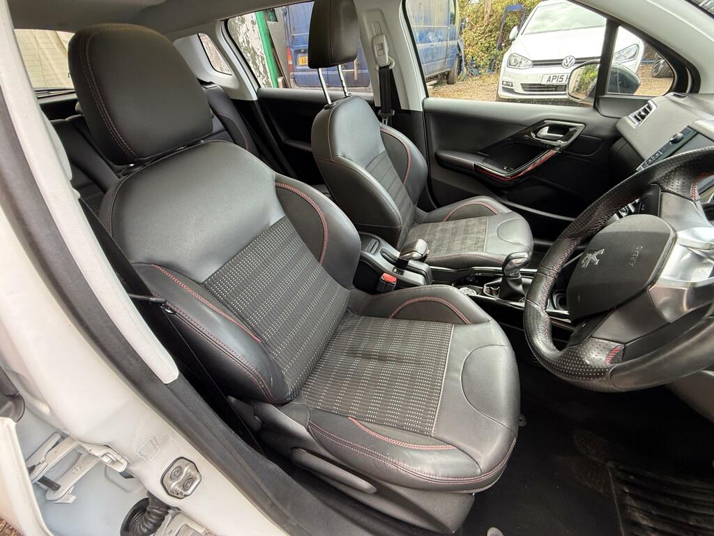 Peugeot 2008 1.2 Puretech Active Euro 6 Grey #3