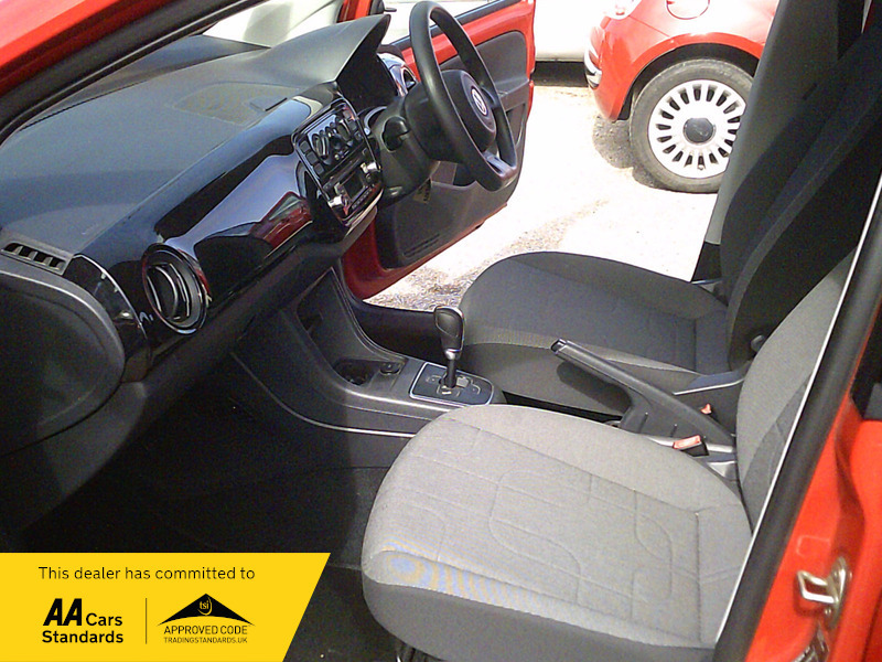 Volkswagen Up 1.0 Move Black #23