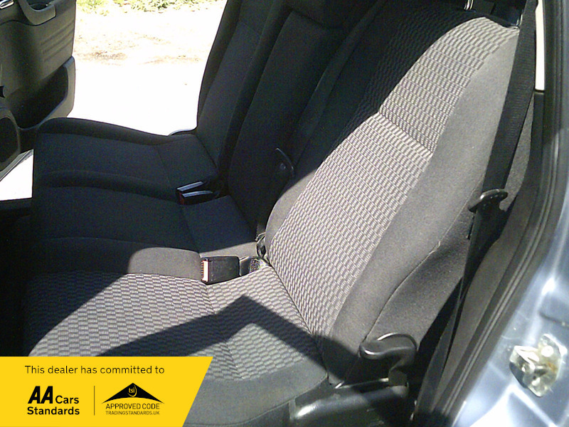 Vauxhall Zafira Design Silver #24