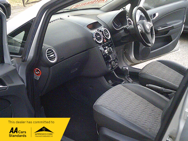 Vauxhall Corsa 1.4 16V Sxi Euro 5 Red #19