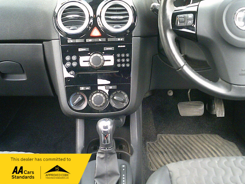 Vauxhall Corsa 1.4 16V Sxi Euro 5 Red #17