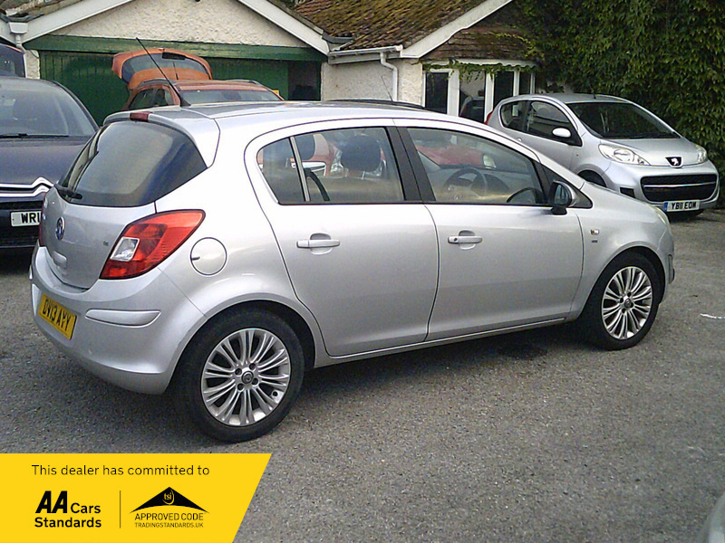 Vauxhall Corsa 1.4 16V Sxi Euro 5 Red #12