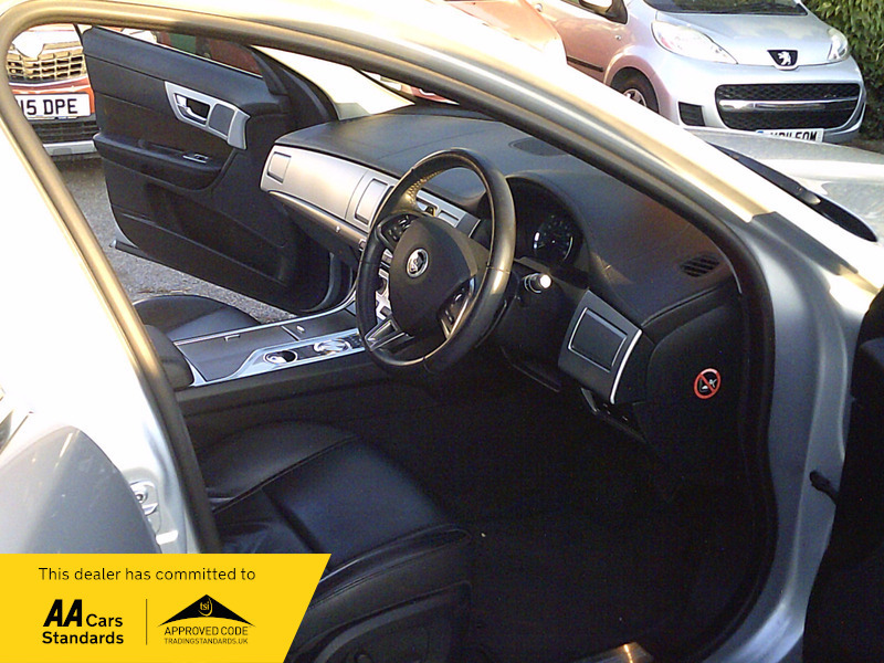 Jaguar XF 3.0 V6 Portfolio 340 Bhp Green #18