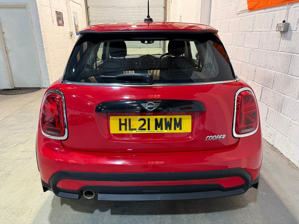 Mini Hatch 1.5 Cooper Classic HL21MWM Red #4