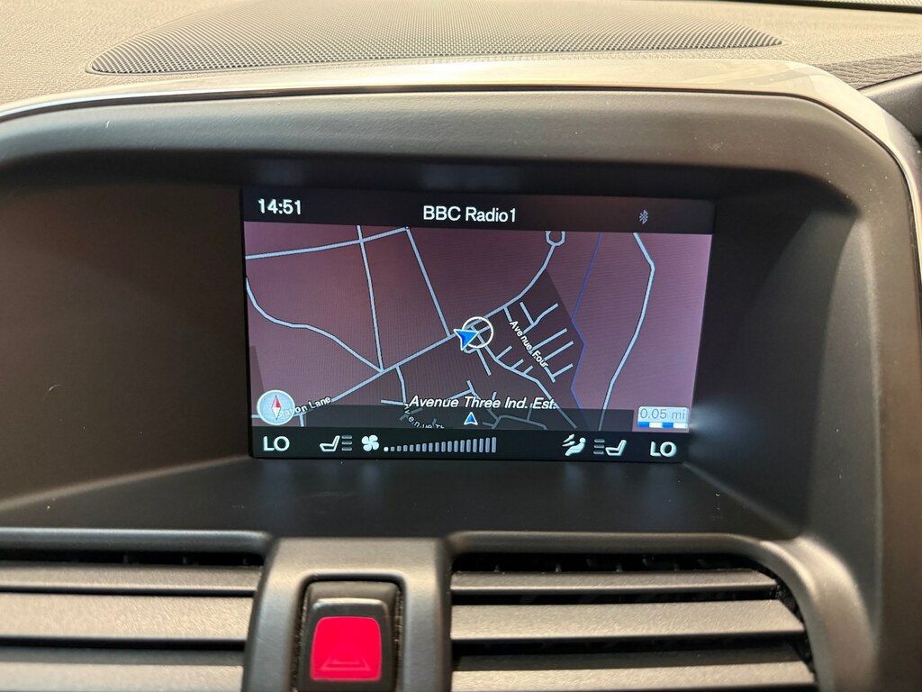 Volvo XC60 2.0 D4 R-design Lux Nav Geartronic Euro 6 Ss White #16