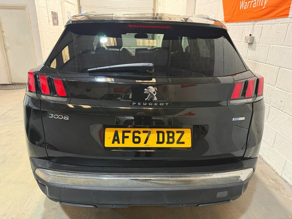 Peugeot 3008 1.2 Puretech Allure Black #4