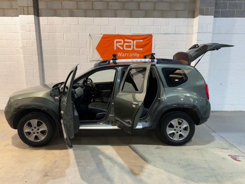 Dacia Duster 2015 15 Laureate Silver #7