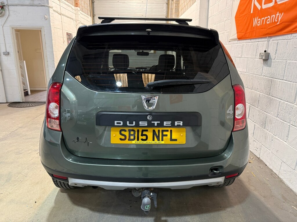 Dacia Duster 2015 15 Laureate Silver #4