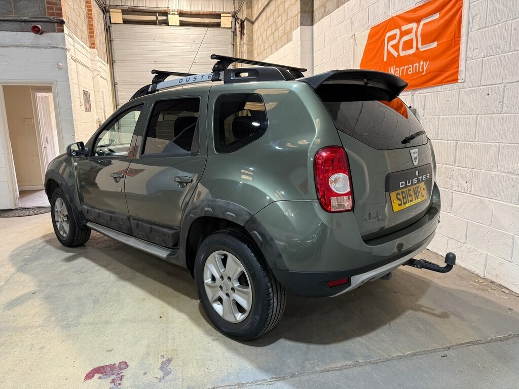 Dacia Duster 2015 15 Laureate Silver #3