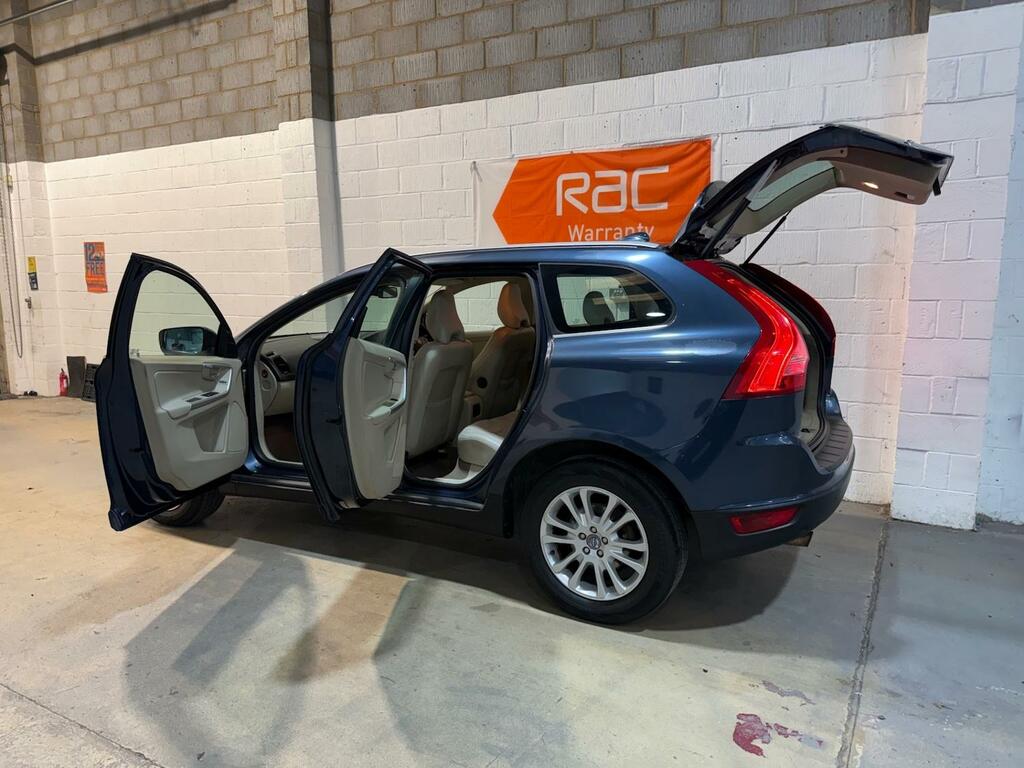 Volvo XC60 2.0 Automatic Red #7