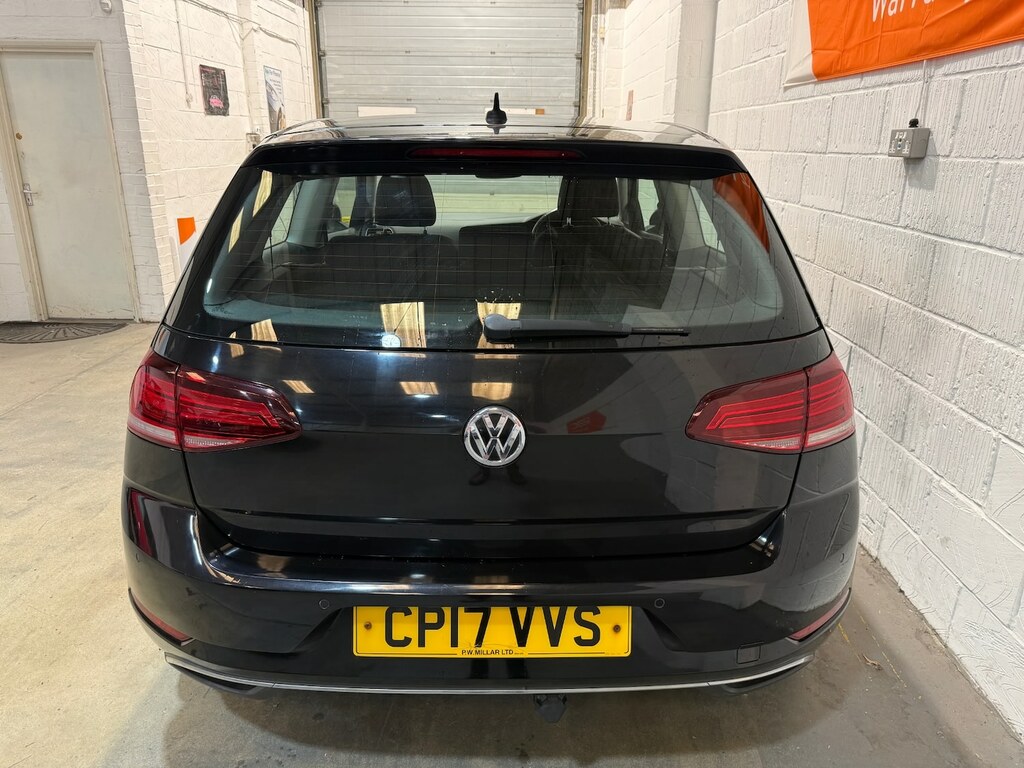 Volkswagen Golf 1.0 Tsi 110 Se Nav Black #5