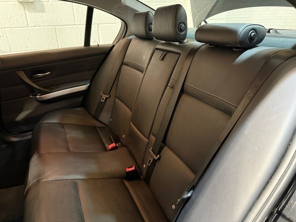 BMW 3 Series Se Black #9