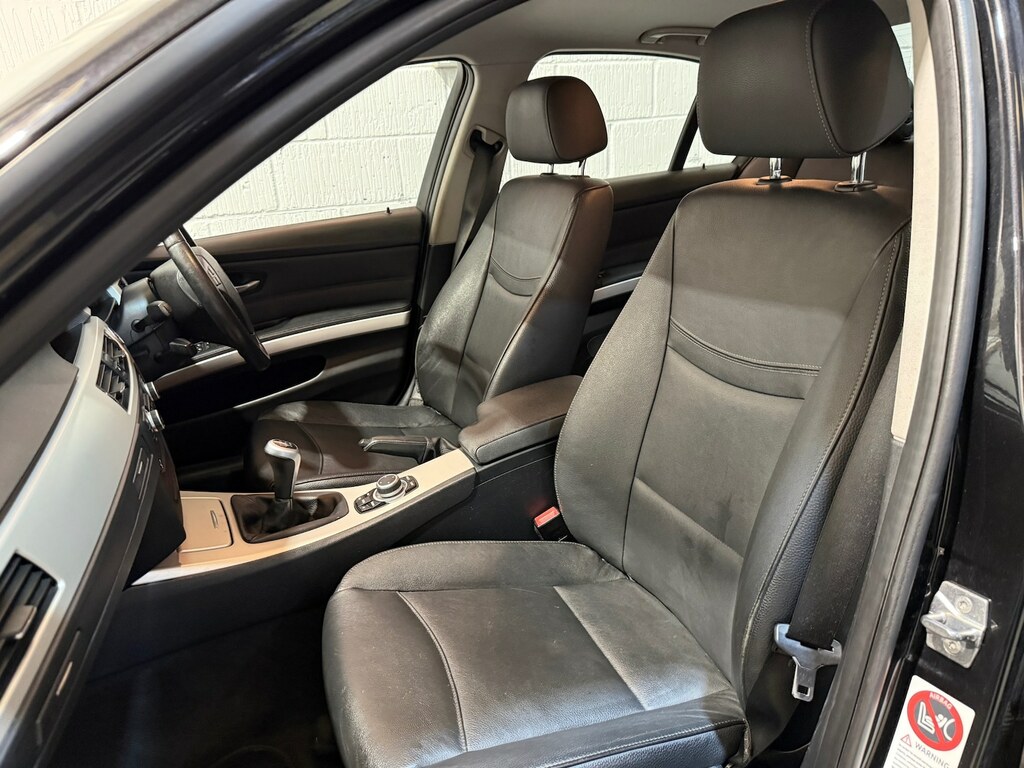 BMW 3 Series Se Black #10