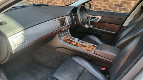 Jaguar XF Premium Luxury V6 AJ09FYV #4