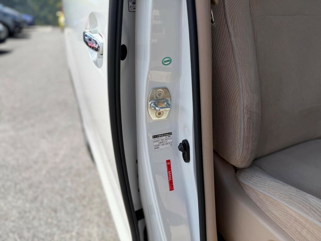 Toyota Alphard Welcab 3.5I 4Wd Deposit Taken White #84