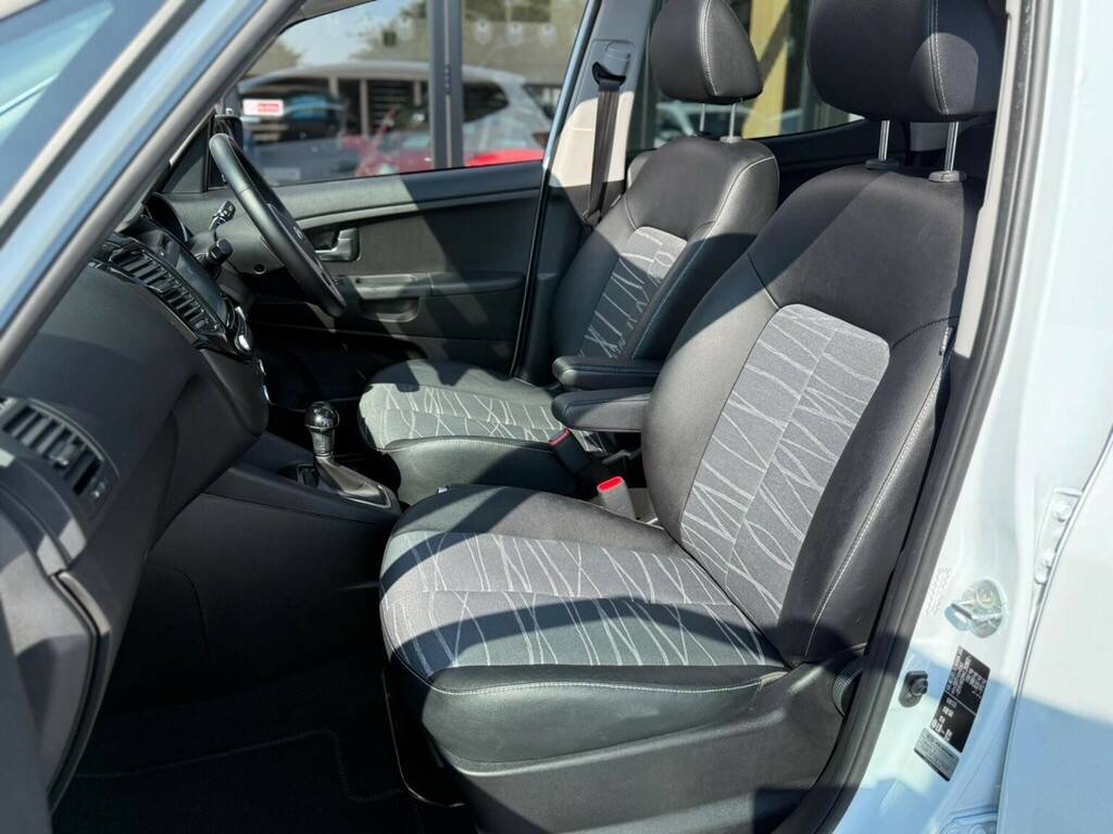 Kia Venga 3 Automatic Grey #44