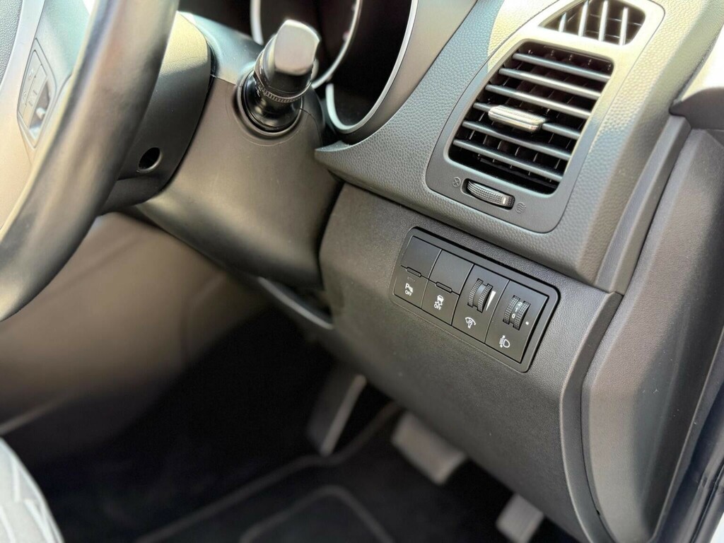 Kia Venga 3 Automatic Grey #79