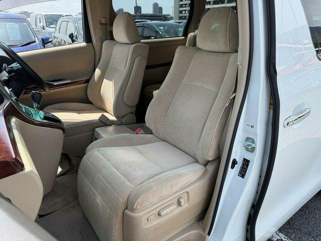 Toyota Alphard 2.4 240G 7 Seater White #2