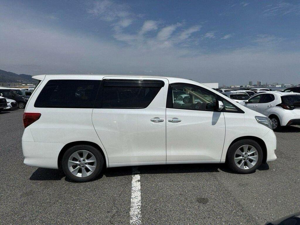 Toyota Alphard 240Z Platinum Edition 2.4 White #10
