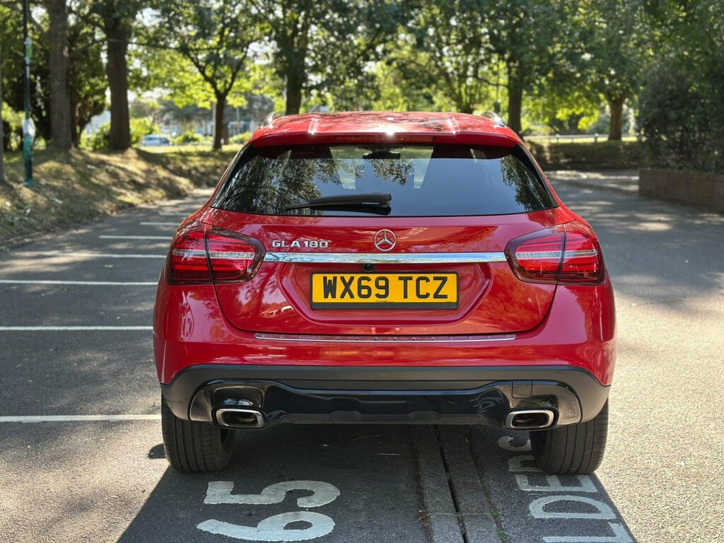 Mercedes-Benz GLA Class 1.6 Gla180 Urban Edition Euro 6 Ss Red #5