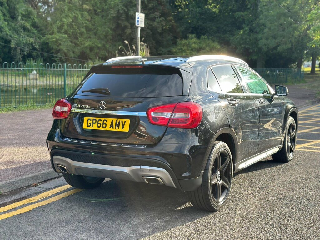 Mercedes-Benz GLA Class 2.1 Gla200d Amg Line Euro 6 Ss Black #4