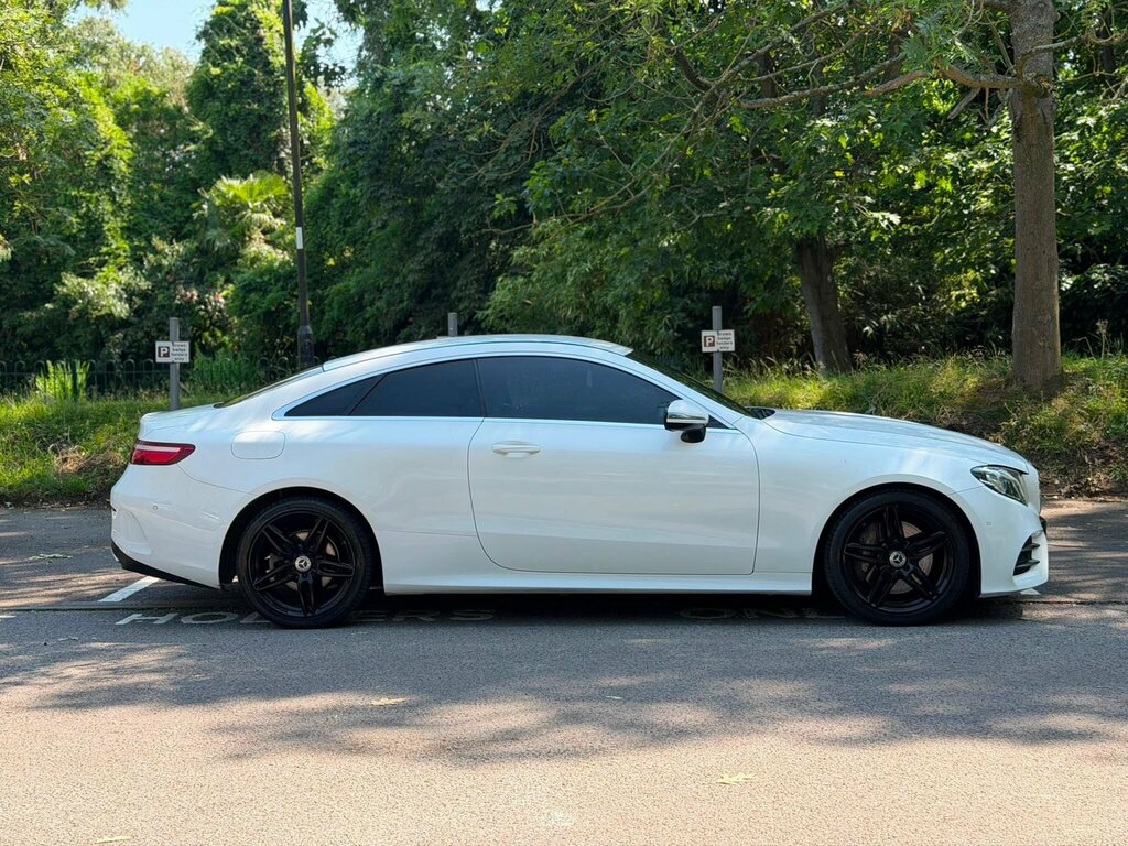 Mercedes-Benz E Class 2.0 E300 Amg Line G-tronic Euro 6 Ss CV68VFJ White #3