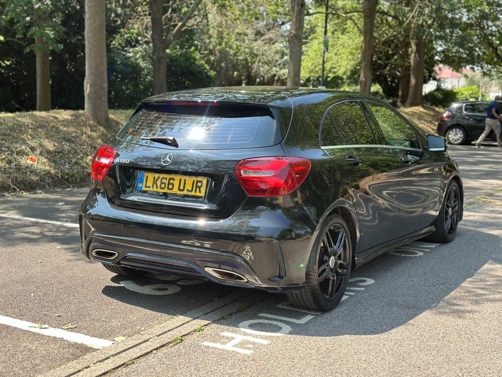 Mercedes-Benz A Class 1.6 A180 Amg Line Premium 7G-dct Euro 6 Ss Black #4