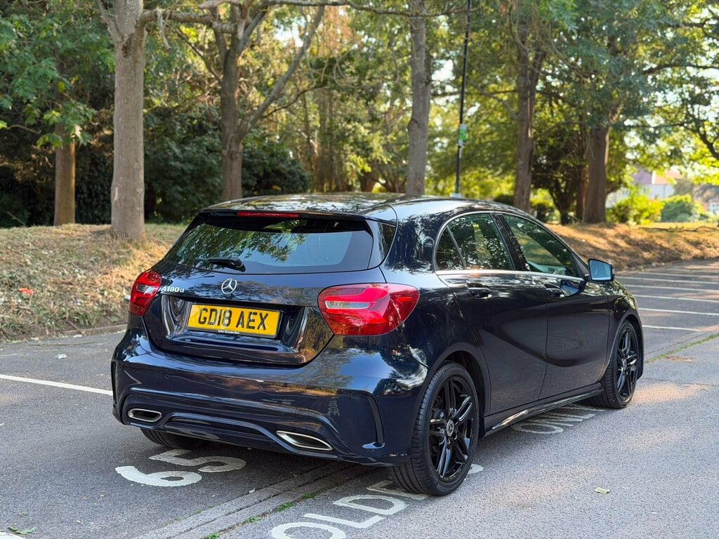 Mercedes-Benz A Class 1.5 A180d Amg Line Premium 7G-dct Euro 6 Ss 5 Blue #4