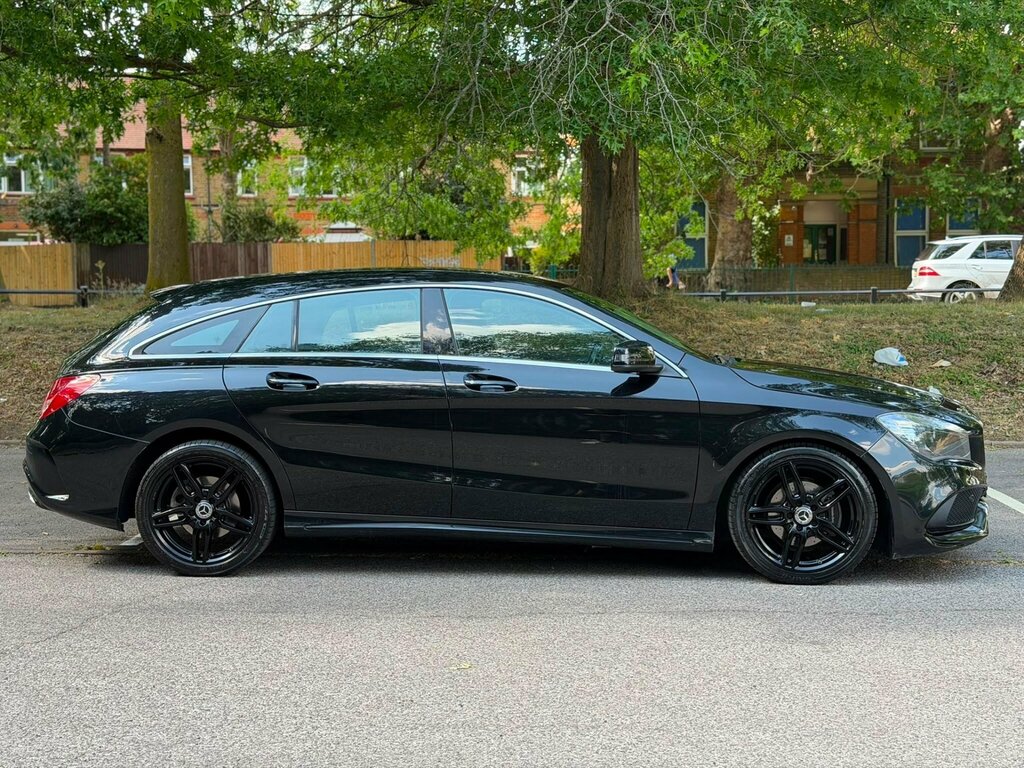 Mercedes-Benz CLA Class 1.6 Cla200 Amg Line Edition Shooting Brake 7G-dct Black #2