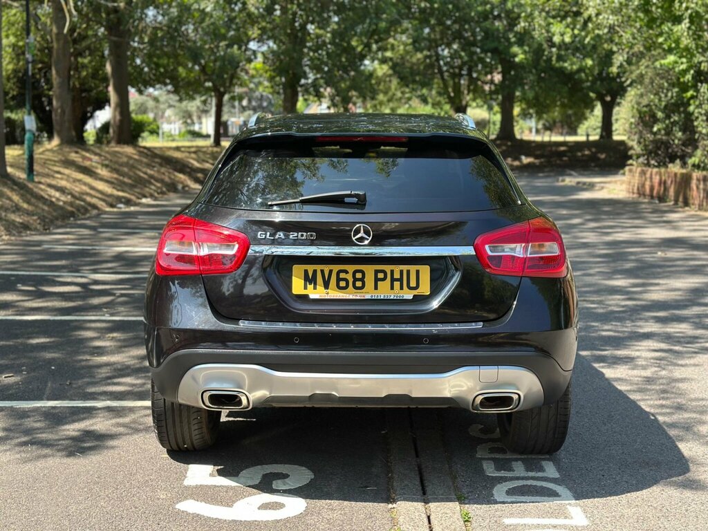 Mercedes-Benz GLA Class 1.6 Gla200 Sport Executive 7G-dct Euro 6 Ss 5 Black #4