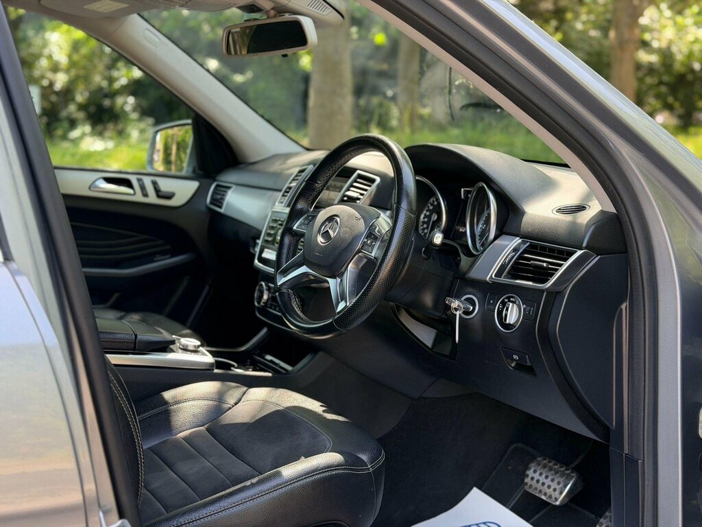 Mercedes-Benz M Class 4X4 2.1 Black #11