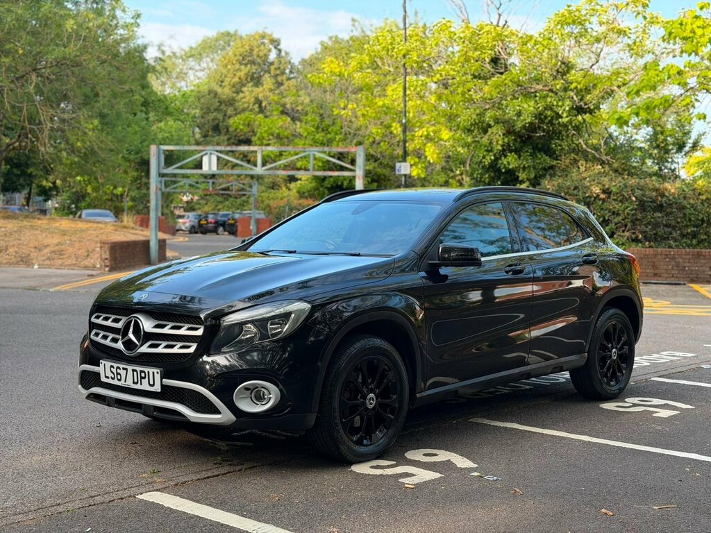 Mercedes-Benz GLA Class 220D 4Matic Amg Line Grey #8