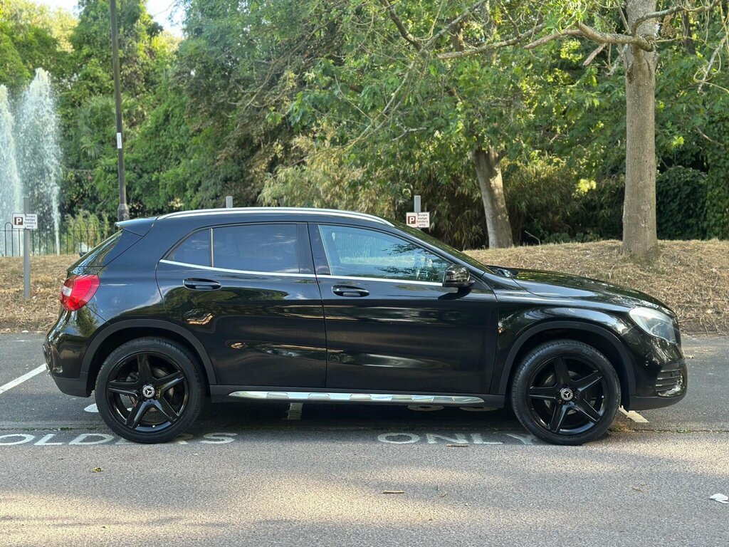Mercedes-Benz GLA Class 1.6 Gla200 Amg Line Executive 7G-dct Euro 6 Ss Black #3