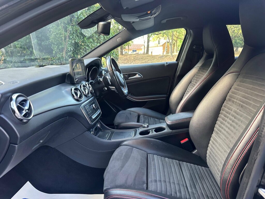 Mercedes-Benz GLA Class Gla 220D 4Matic Amg Line Prem Plus Grey #16