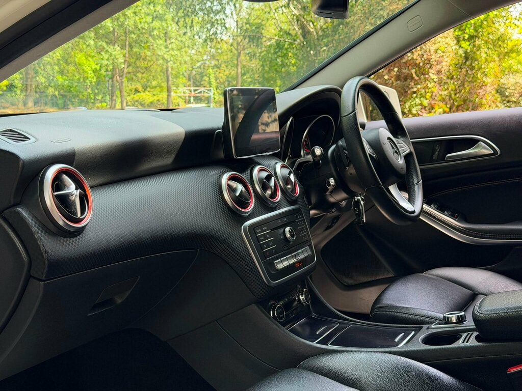 Mercedes-Benz A Class A180 Amg Line Executive White #14