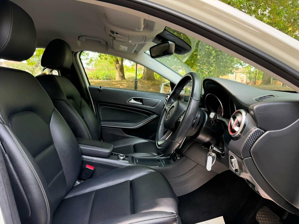 Mercedes-Benz A Class A180 Amg Line Executive White #11